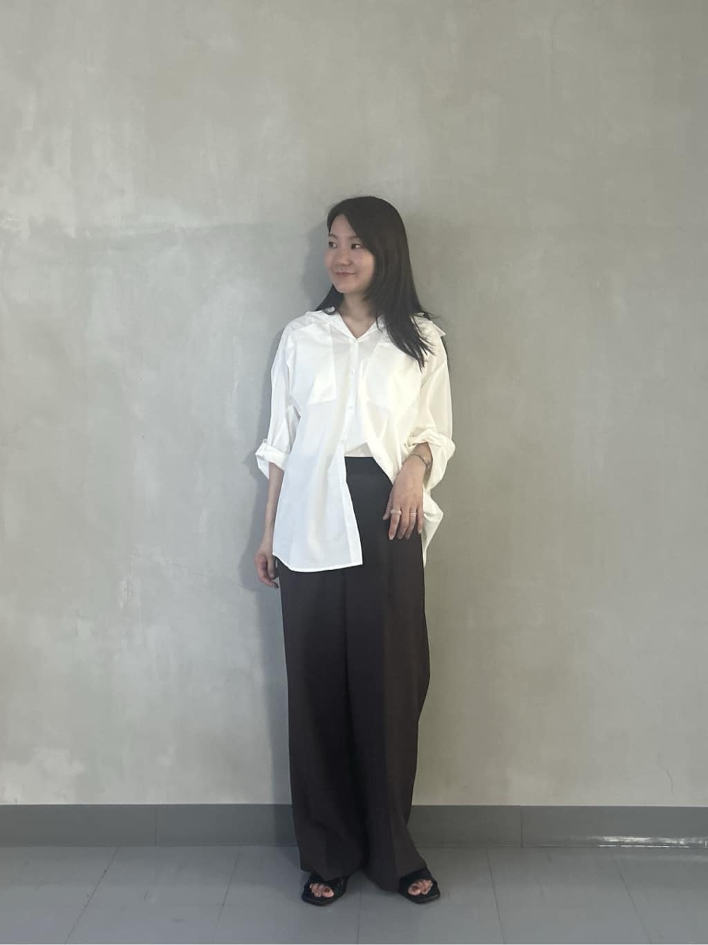 takaさんの「INDIVI｜Comfy SET UP｜イージーストレートワイドパンツ【セットアップ対応／通勤/カセット服】」を使ったコーディネート