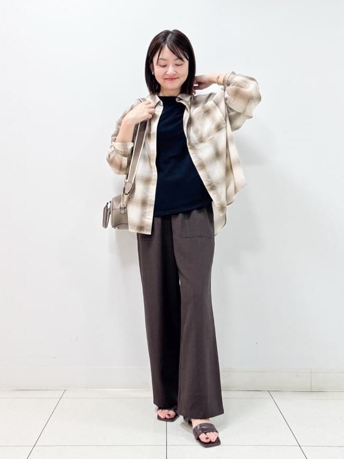 nakajoさんの「Dessin｜【360度可愛い/前後2WAY/洗える】ライトコットンヘンリーカットソー」を使ったコーディネート