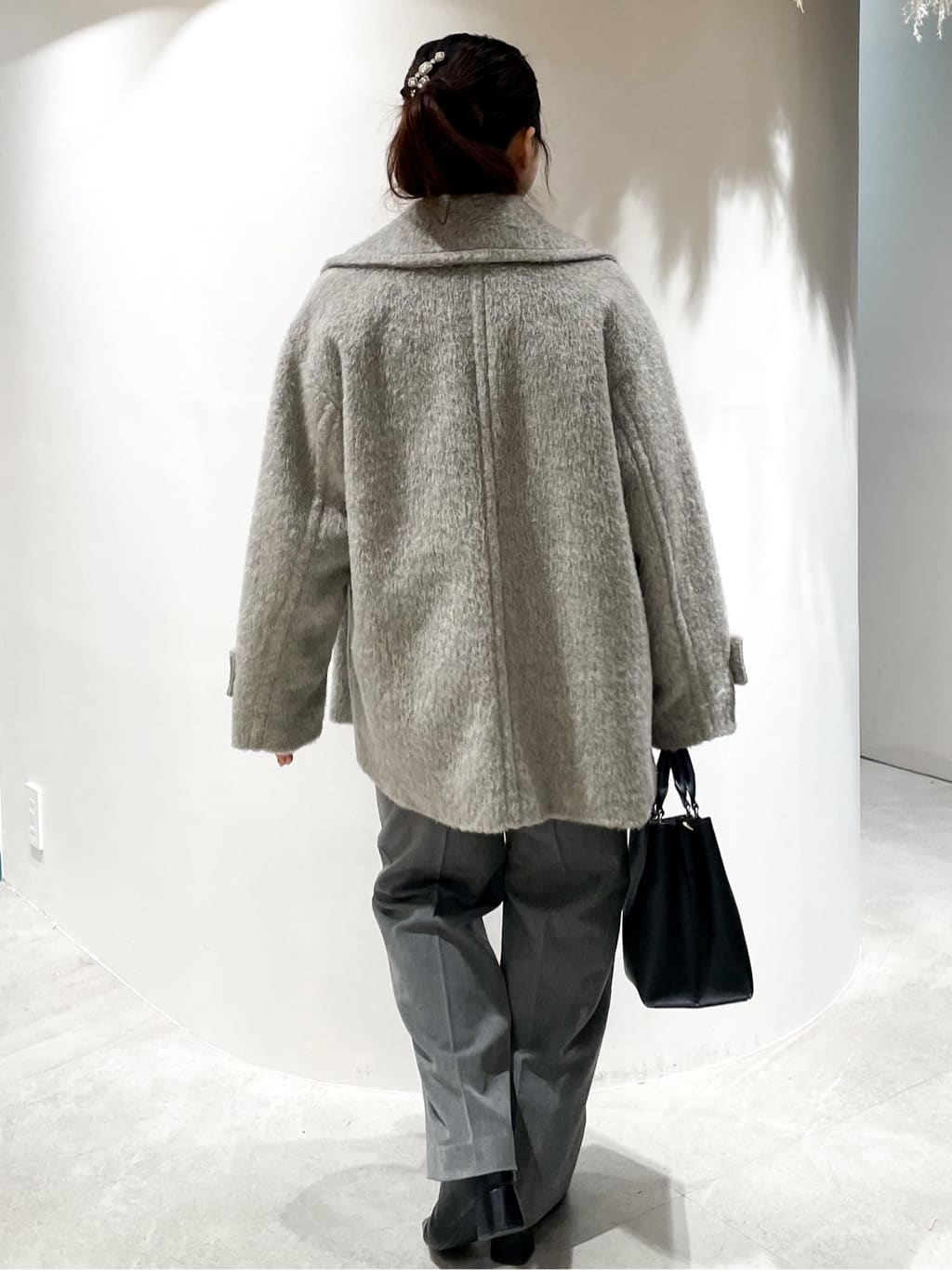 かりんさんの「OPAQUE.CLIP｜【es】《Mapel／マペル》シャギーミドルコート」を使ったコーディネート