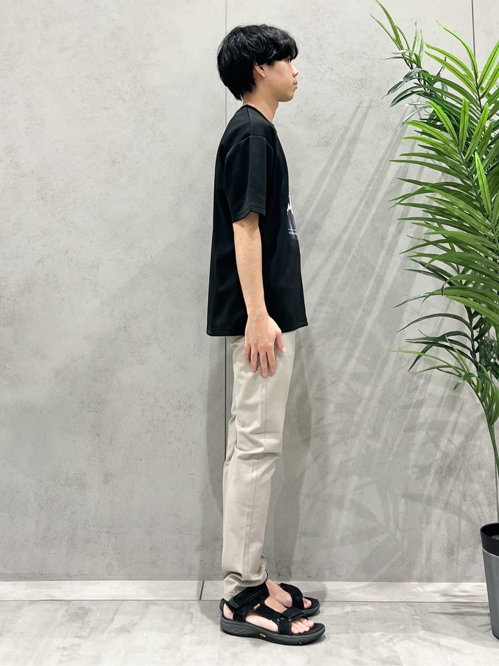 SHI-MAさんの「THE SHOP TK｜コード刺繍フォトプリント半袖Tシャツ 【洗濯機OK】」を使ったコーディネート