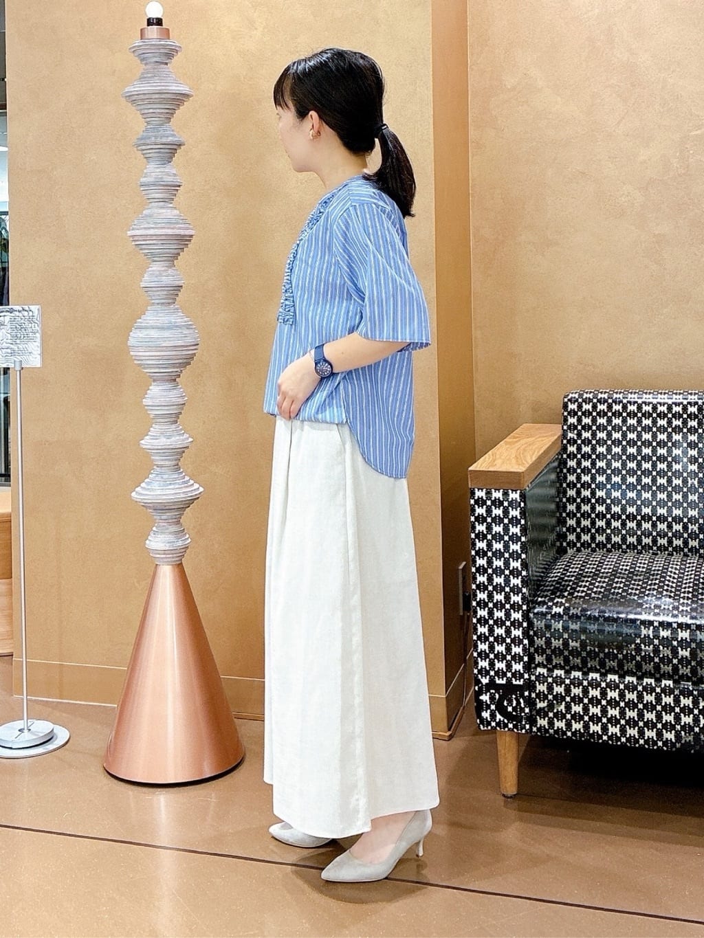 hattoriさんの「INDIVI｜【洗える／清涼感◎】ワイドフレアパンツ／スカーチョ」を使ったコーディネート