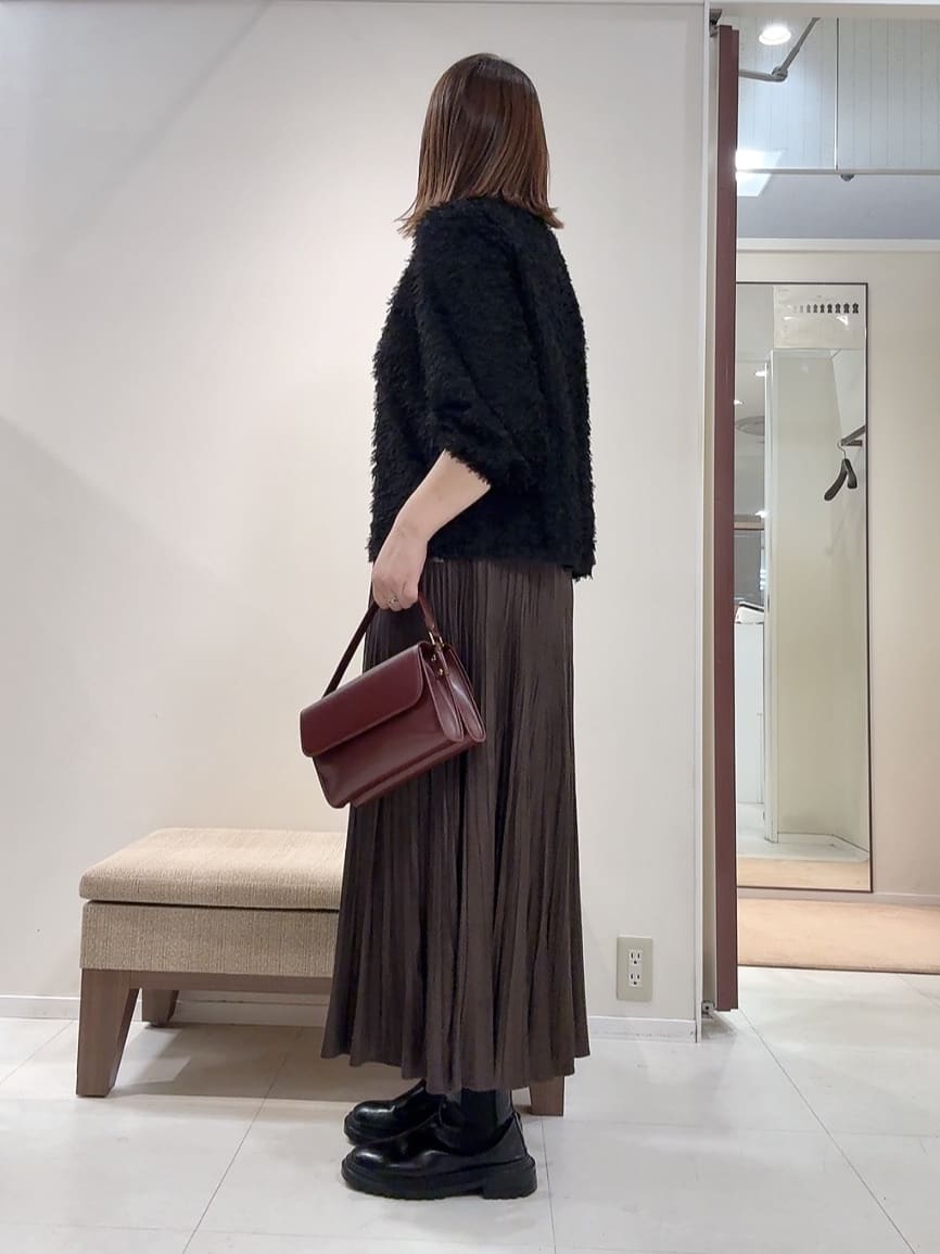 YUIさんの「UNTITLED｜【洗える/1枚で着映え】カットジャカードトップス」を使ったコーディネート