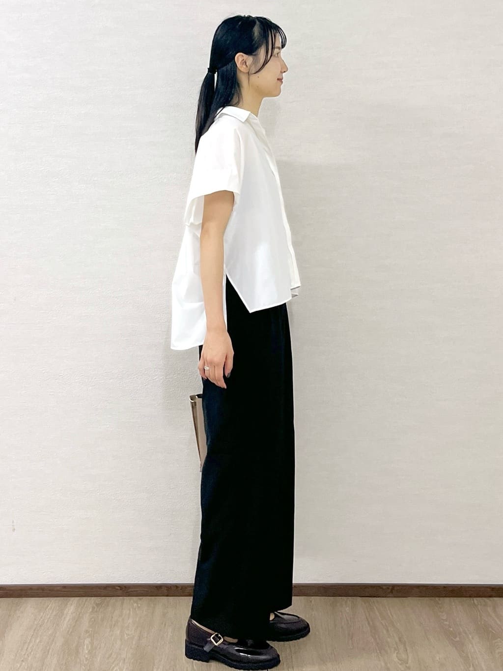 sachikoさんの「OPAQUE.CLIP｜《andGIRL掲載》リラクシーシャツ【洗濯機洗い可】」を使ったコーディネート