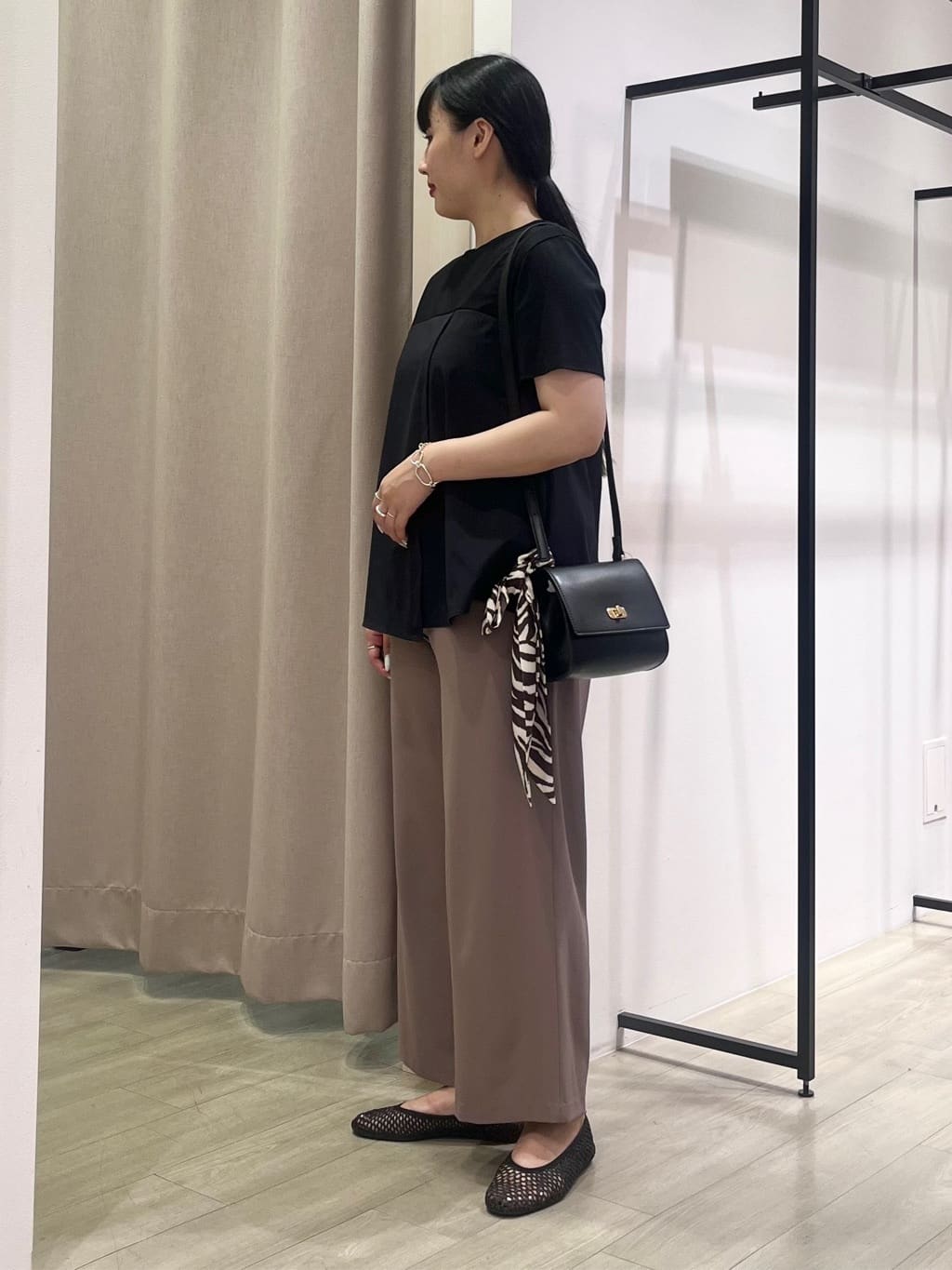 hasuさんの「INDIVI｜【洗える】ビスチェレイヤード風トップス」を使ったコーディネート