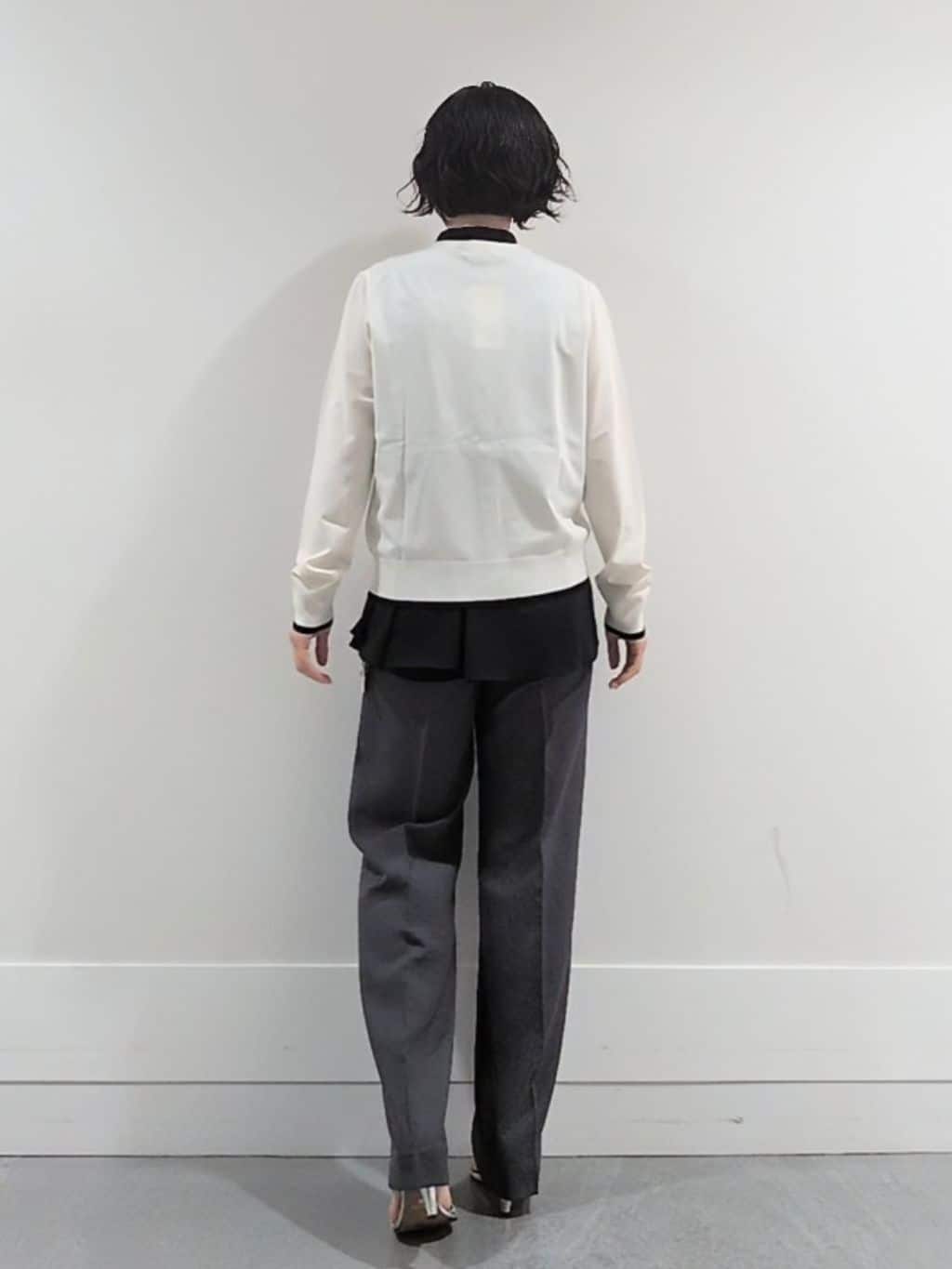 ミズタさんの「UNTITLED｜【アンサンブル可/薄手】ベーシッククルーネックカーディガン」を使ったコーディネート