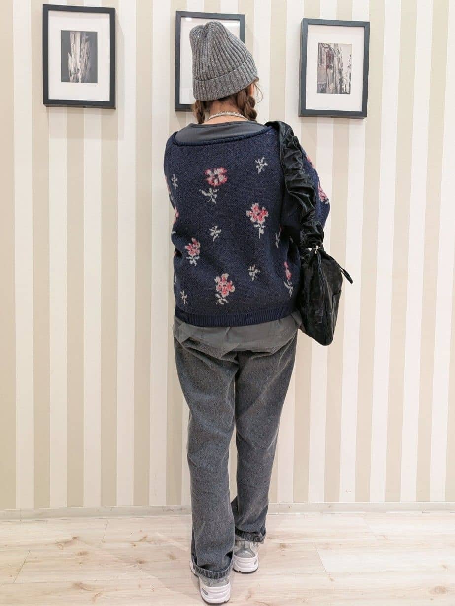 otaさんの「SHOO･LA･RUE｜【S-LL】程よくゆったりな 柔らかデニムテーパードパンツ」を使ったコーディネート