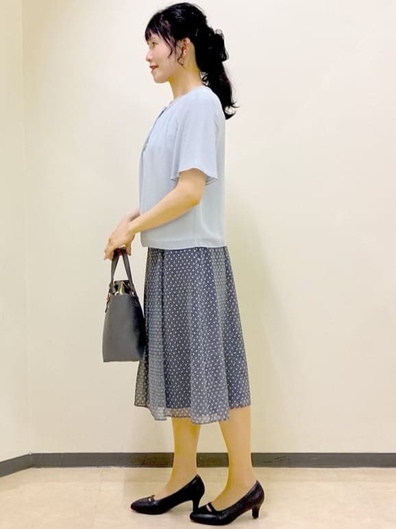  beni_gingerさんの「Reflect｜【一枚着で着映え◎／ジャケットのインナーにも】フロント開きブラウス」を使ったコーディネート