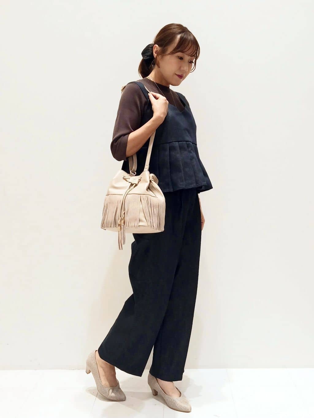 mizueさんの「grove｜【ひんやり多機能】やわらかドライタッチ 袖口シアードッキングプルオーバー」を使ったコーディネート