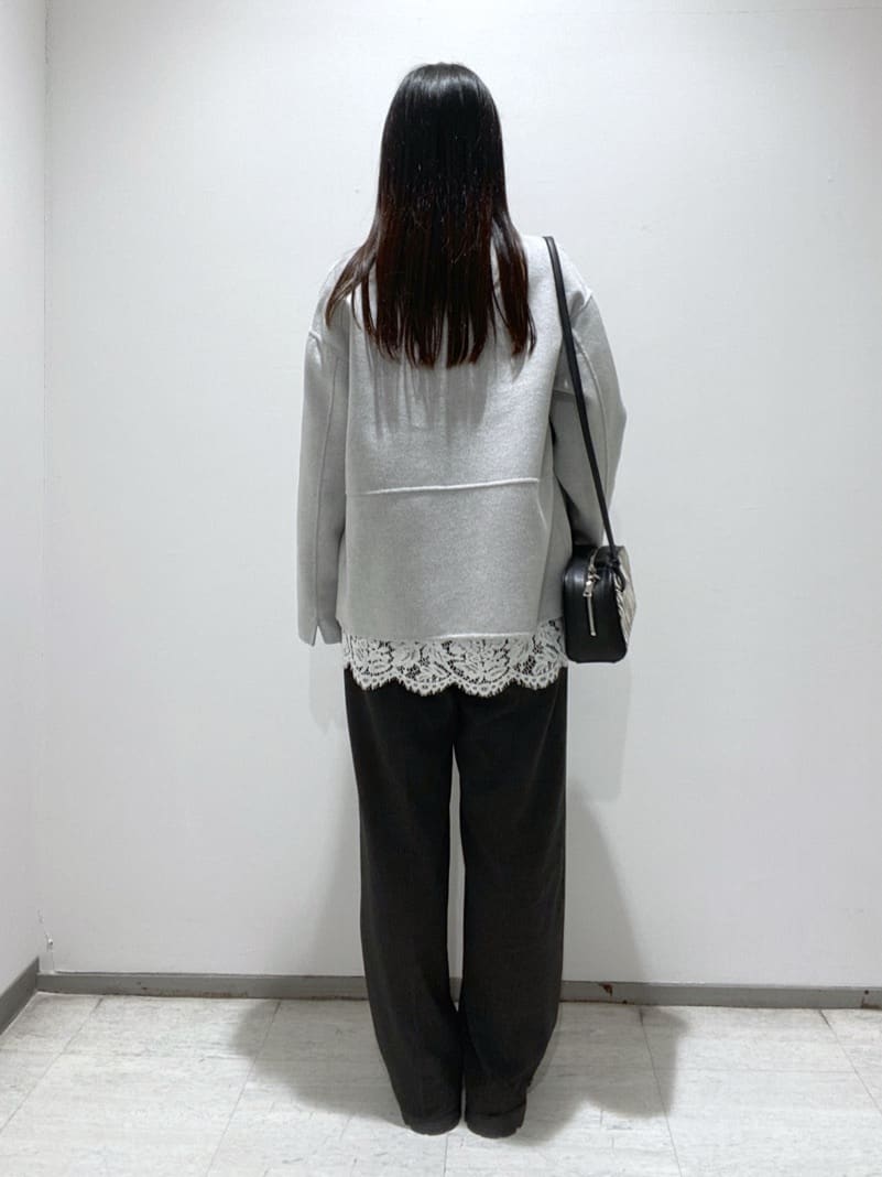 meiさんの「INDIVI｜【レイヤードにおすすめ】レース切り替えカットソー」を使ったコーディネート