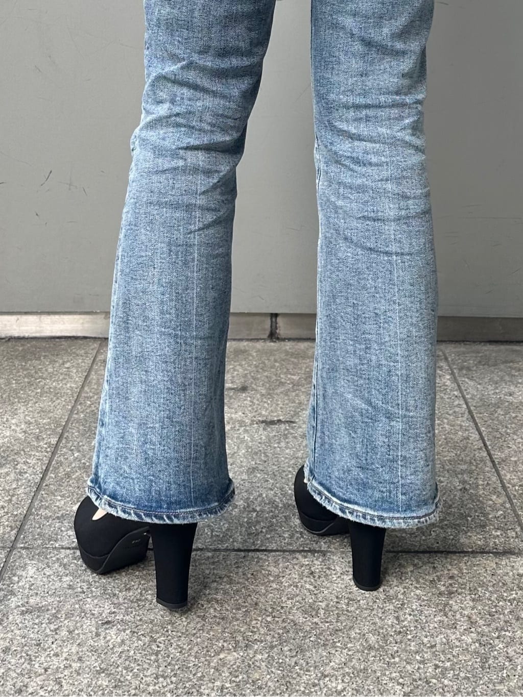 あずみさんの「ESPERANZA｜3WAYチャンキーヒールパンプス」を使ったコーディネート