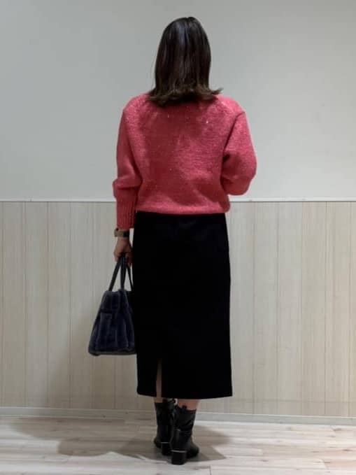 maasaさんの「SHOO･LA･RUE｜【洗濯機可/S-LL】上品にキラリと華やぐ スパンコールニット」を使ったコーディネート