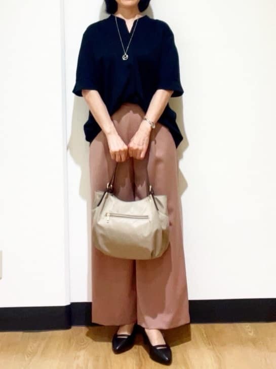 フクさんの「Reflect｜【すっきりシルエット】ワイドクロップドパンツ」を使ったコーディネート