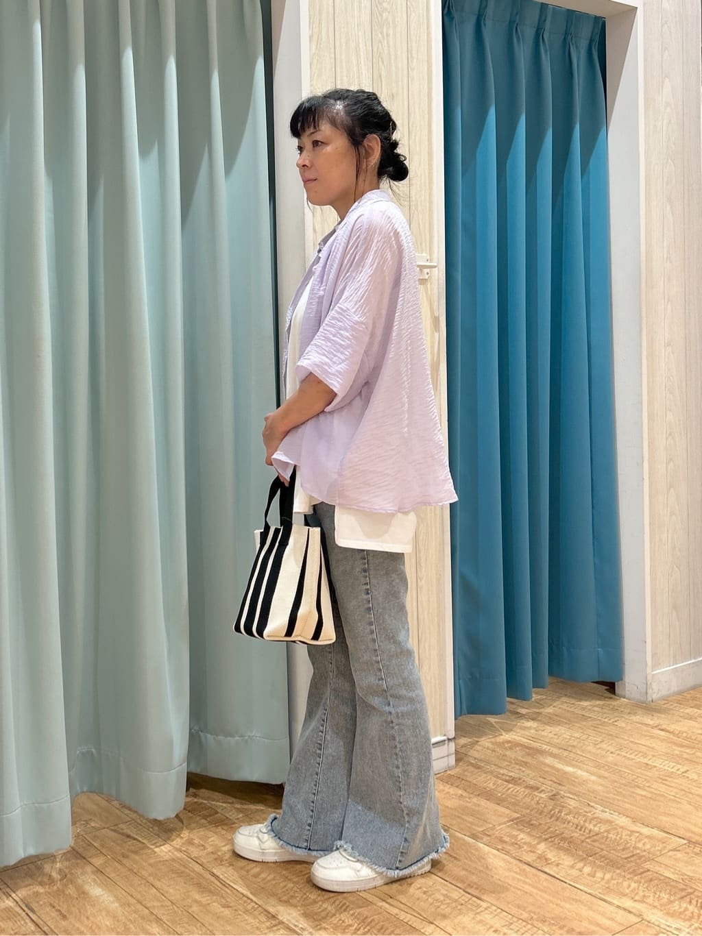 わかさんの「SHOO･LA･RUE｜ゆるっと感がこなれ見え ワッシャーシアー半袖シャツ」を使ったコーディネート