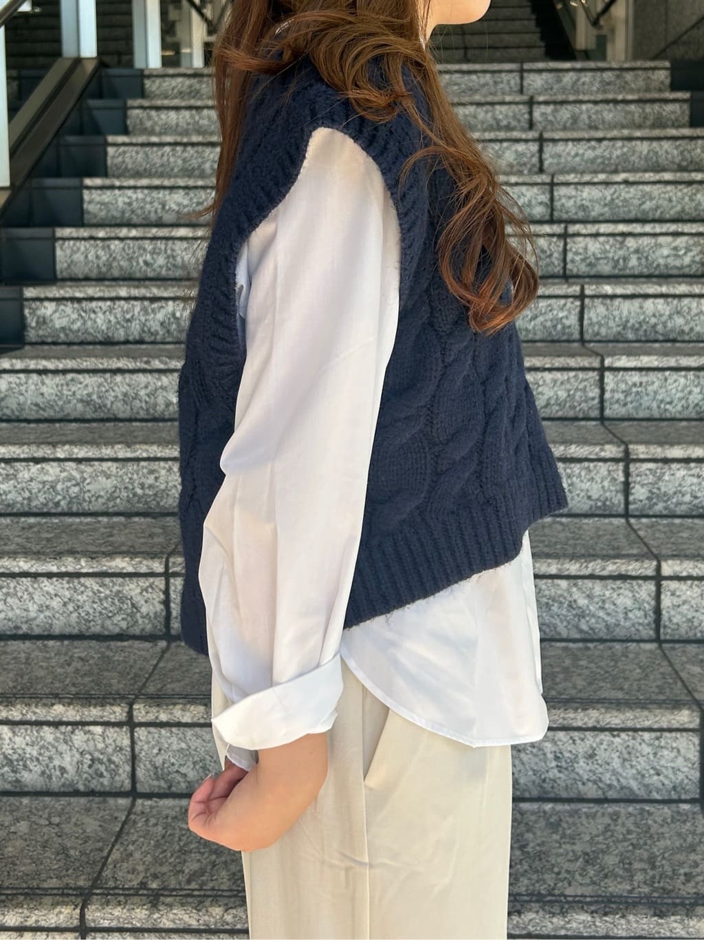 Risaさんの「OPAQUE.CLIP｜ポケット刺繍レギュラーカラーシャツ【洗濯機OK】」を使ったコーディネート