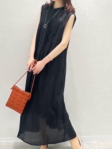 Miwaさんの「UNTITLED｜フープトップネックレス」を使ったコーディネート