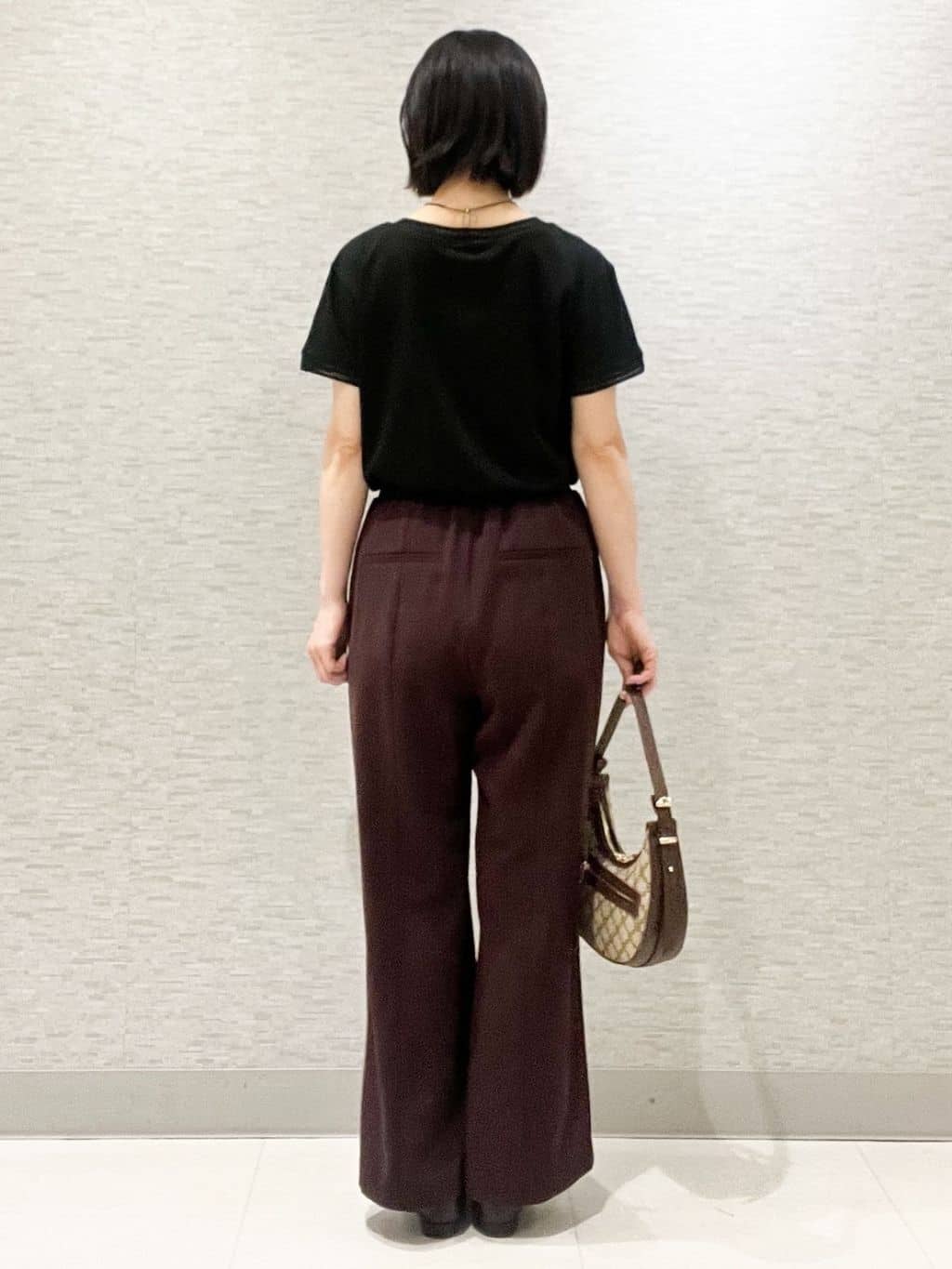 marikoさんの「Reflect｜【インナーにおすすめ◎】シアーネックデザインプルオーバー」を使ったコーディネート