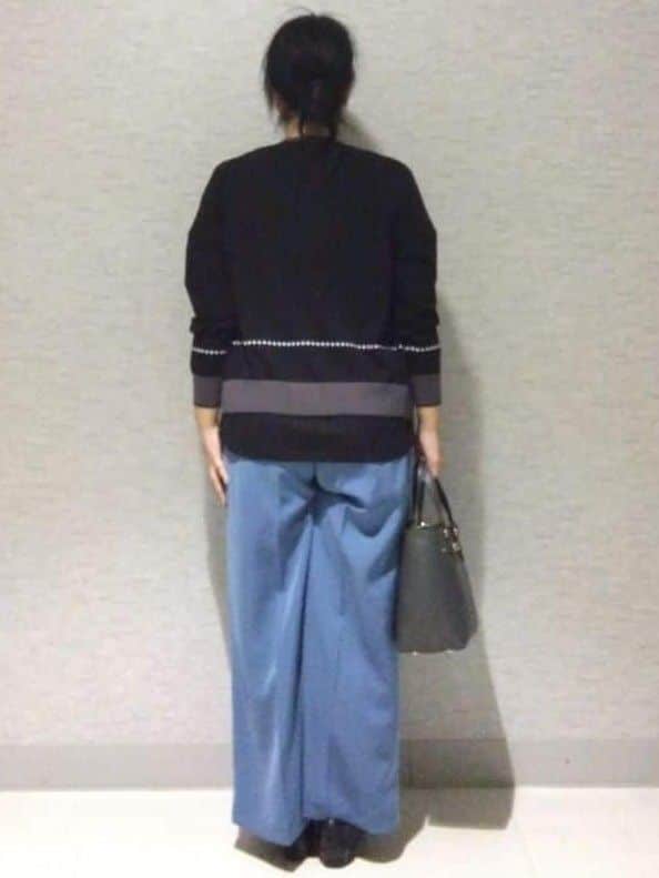 sakoさんの「Reflect｜【WEB先行カラーあり／手洗い可／アンサンブル可】バイカラーカーディガン」を使ったコーディネート