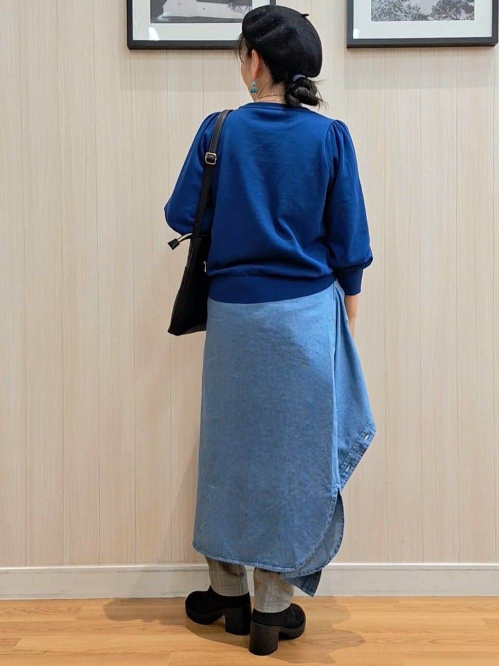 Saoさんの「SHOO･LA･RUE｜【高レビュー/SS-LL/美脚シルエット】すっきりきれい見え テーパードパンツ」を使ったコーディネート