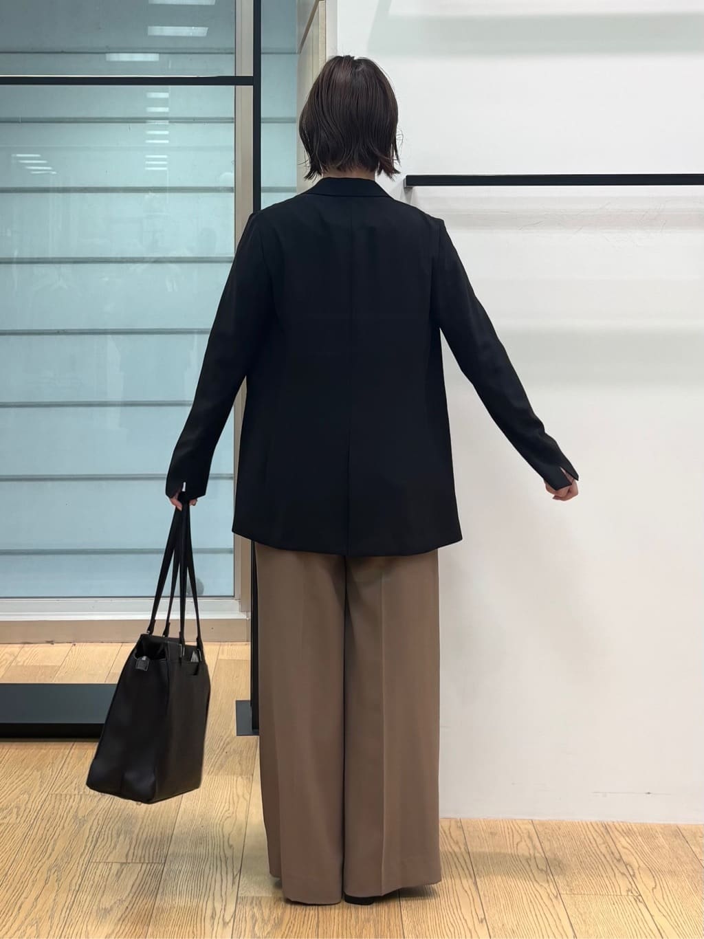 asamiさんの「INDIVI｜【セットアップ可能】ビスチェレイヤード風トップス」を使ったコーディネート