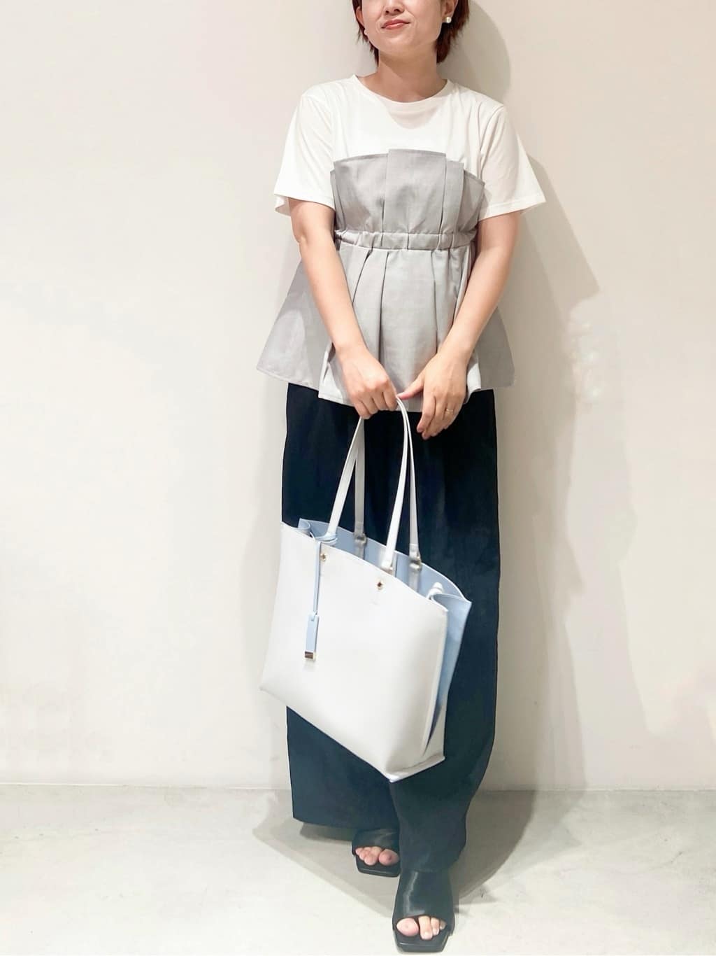 MIHOさんの「OPAQUE.CLIP｜タックビスチェドッキングカットソー【洗濯機洗い可】」を使ったコーディネート