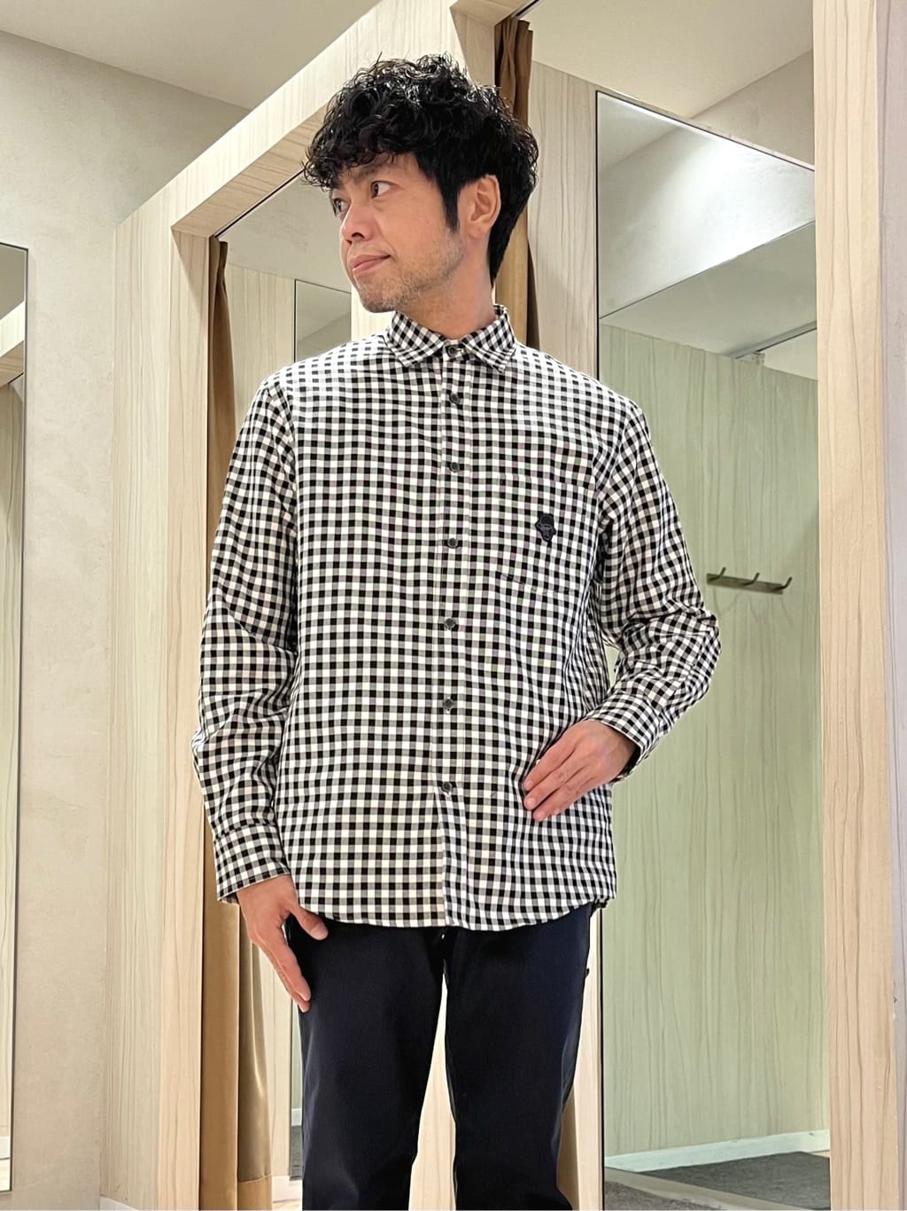 URAさんの「TAKEO KIKUCHI｜【JUST ONE LAYER】ダウンファブリックZIPパーカー」を使ったコーディネート