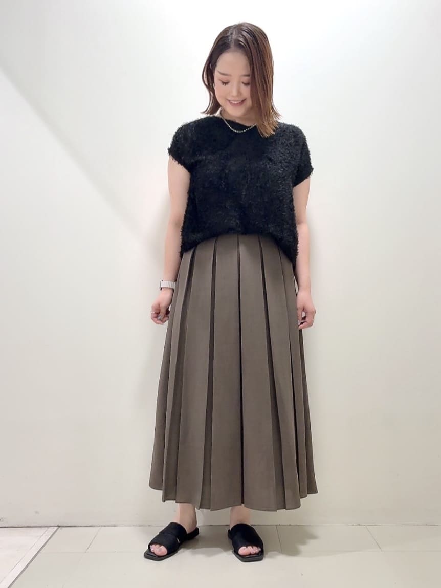 YUIさんの「UNTITLED｜【セットアップ可/洗える】フェザーフレンチスリーブブラウス」を使ったコーディネート