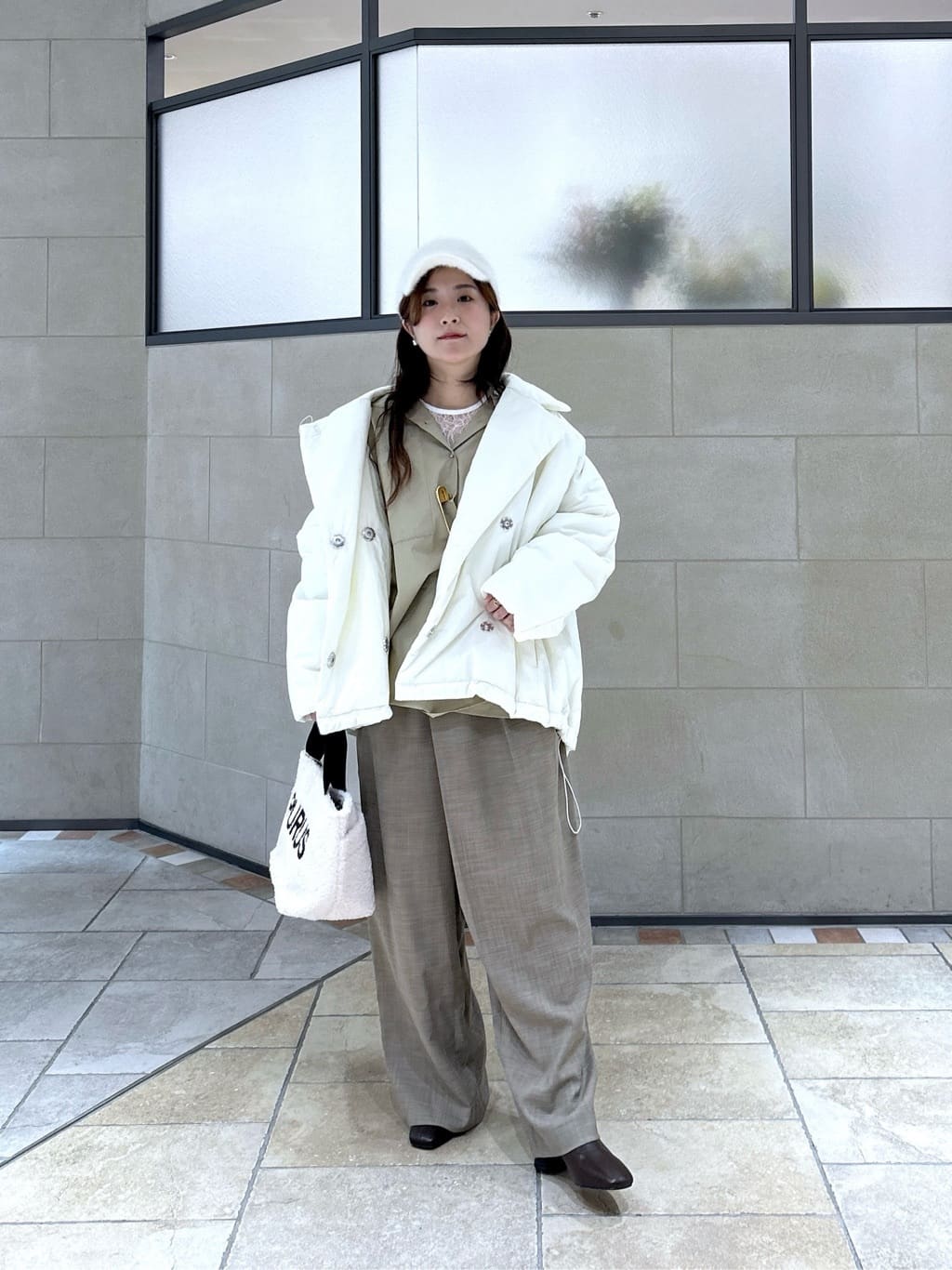 よねさんの「INDIVI｜レースストレッチカットソー」を使ったコーディネート