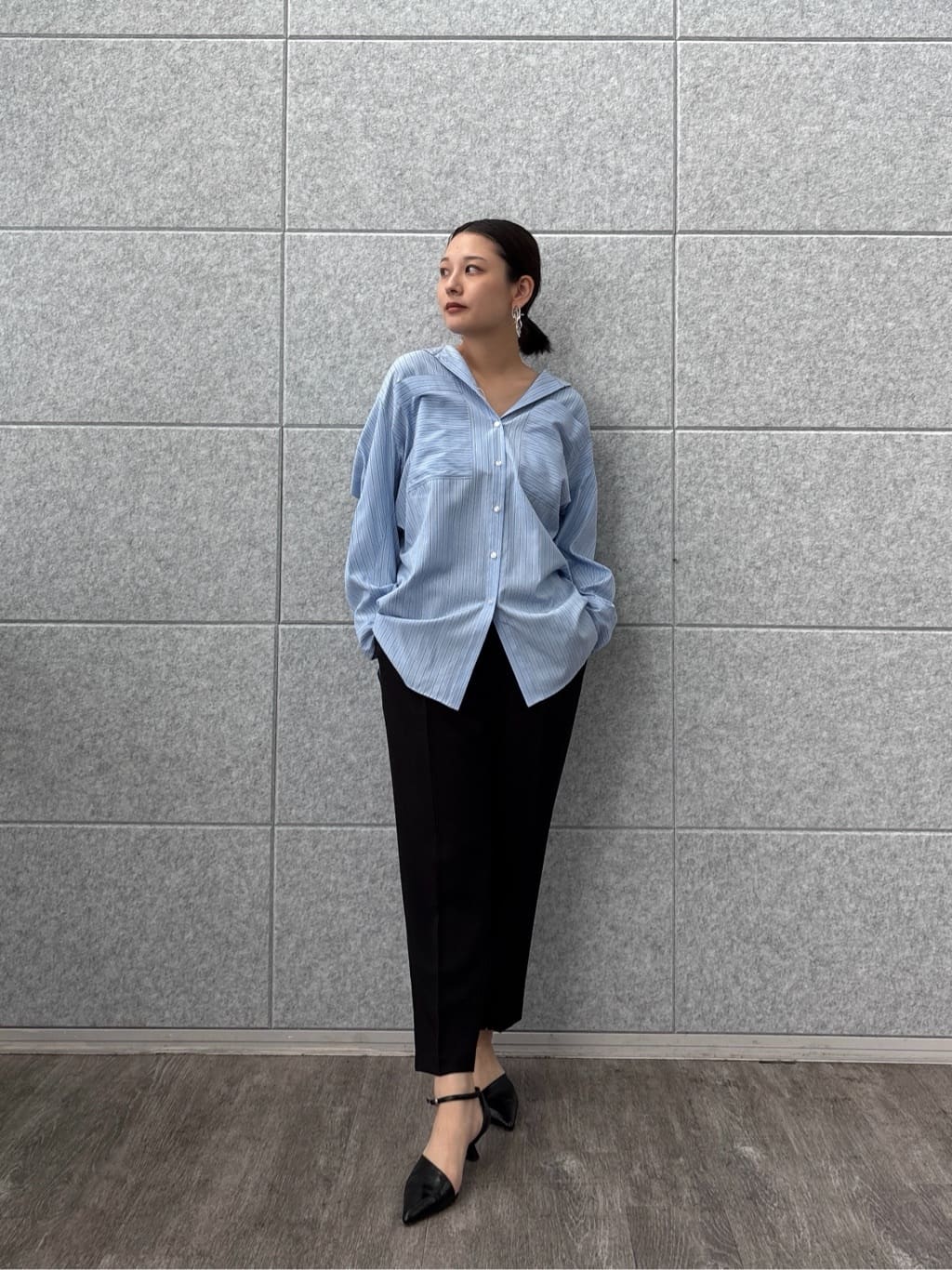 ayanoさんの「INDIVI｜Comfy SET UP｜イージーテーパードパンツ【セットアップ対応／通勤/カセット服】」を使ったコーディネート
