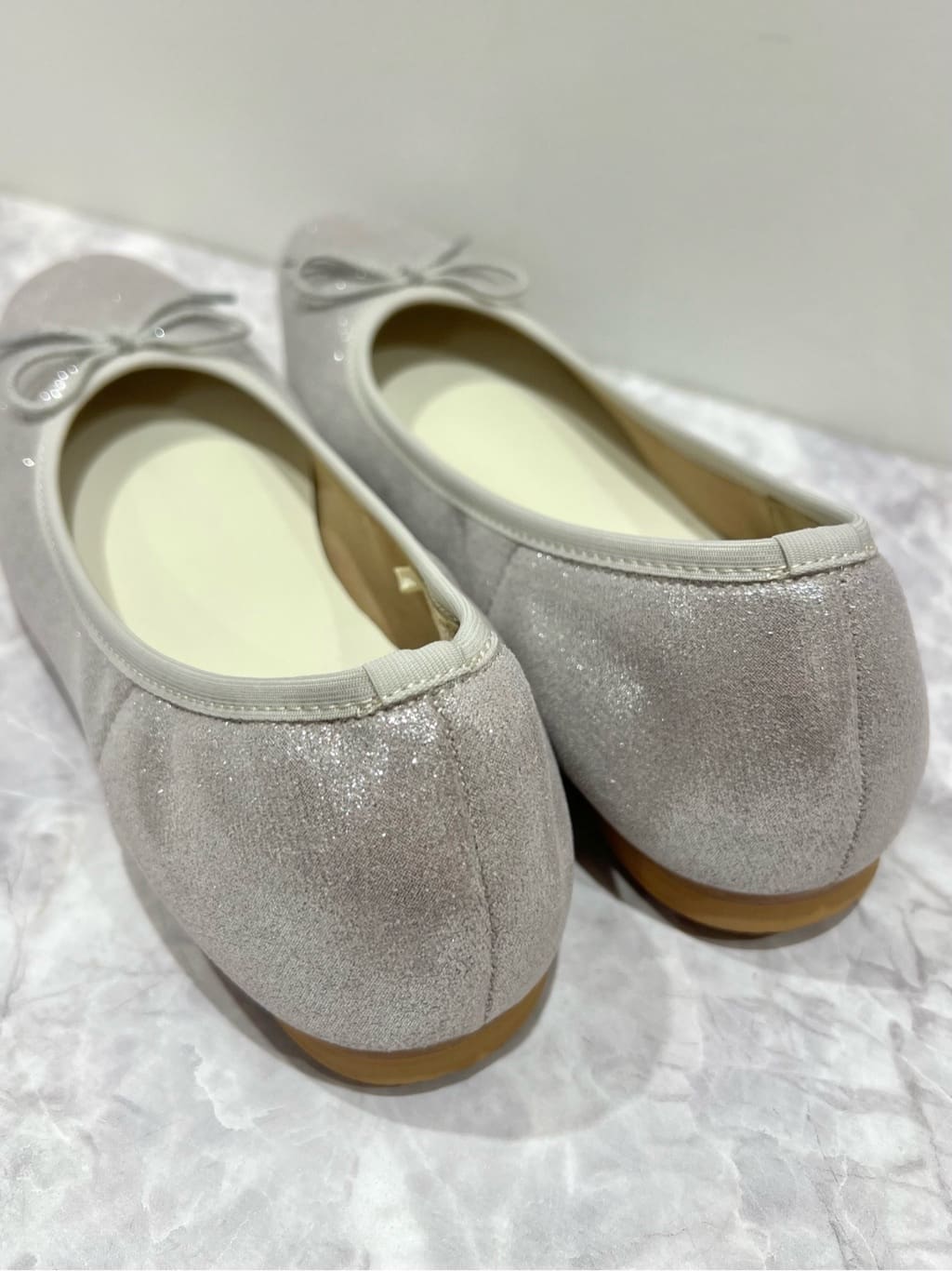 ARISAさんの「grove｜最終お値下げ！！【人間工学】つつまれフィットバレエシューズ （抗菌防臭加工裏地使用）」を使ったコーディネート