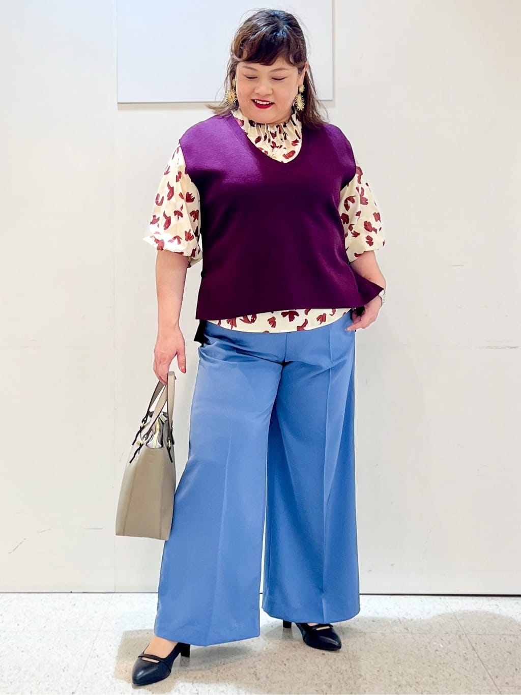 kimmyさんの「Reflect｜【ジャケットのインナーにおすすめ◎】花柄タックデザインブブラウス」を使ったコーディネート