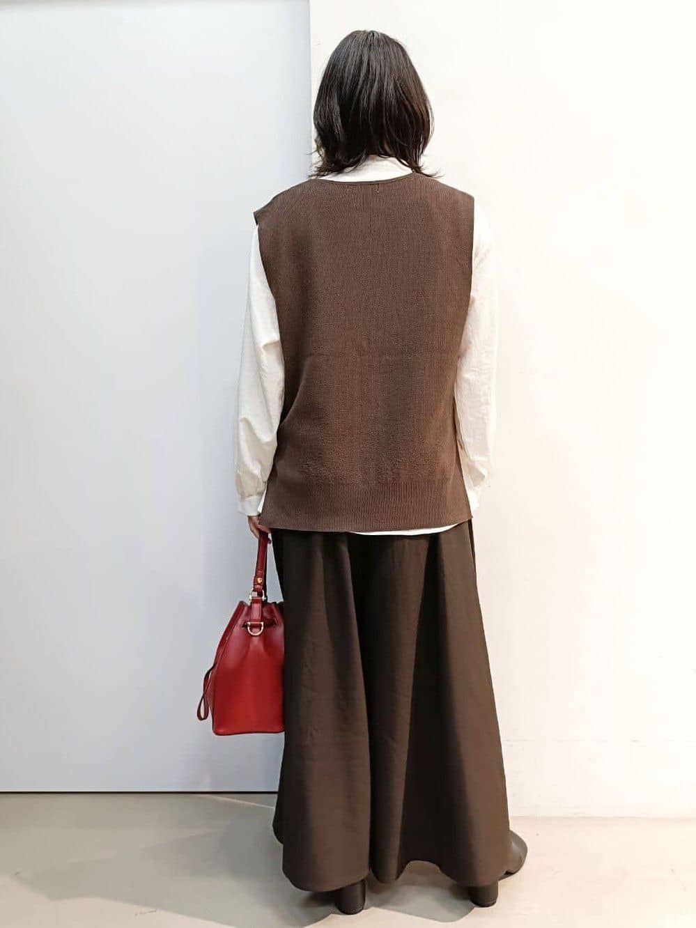 あんさんの「THE SHOP TK｜【春まで着られる】ニットベスト＆ブラウスセット/洗濯機OK」を使ったコーディネート