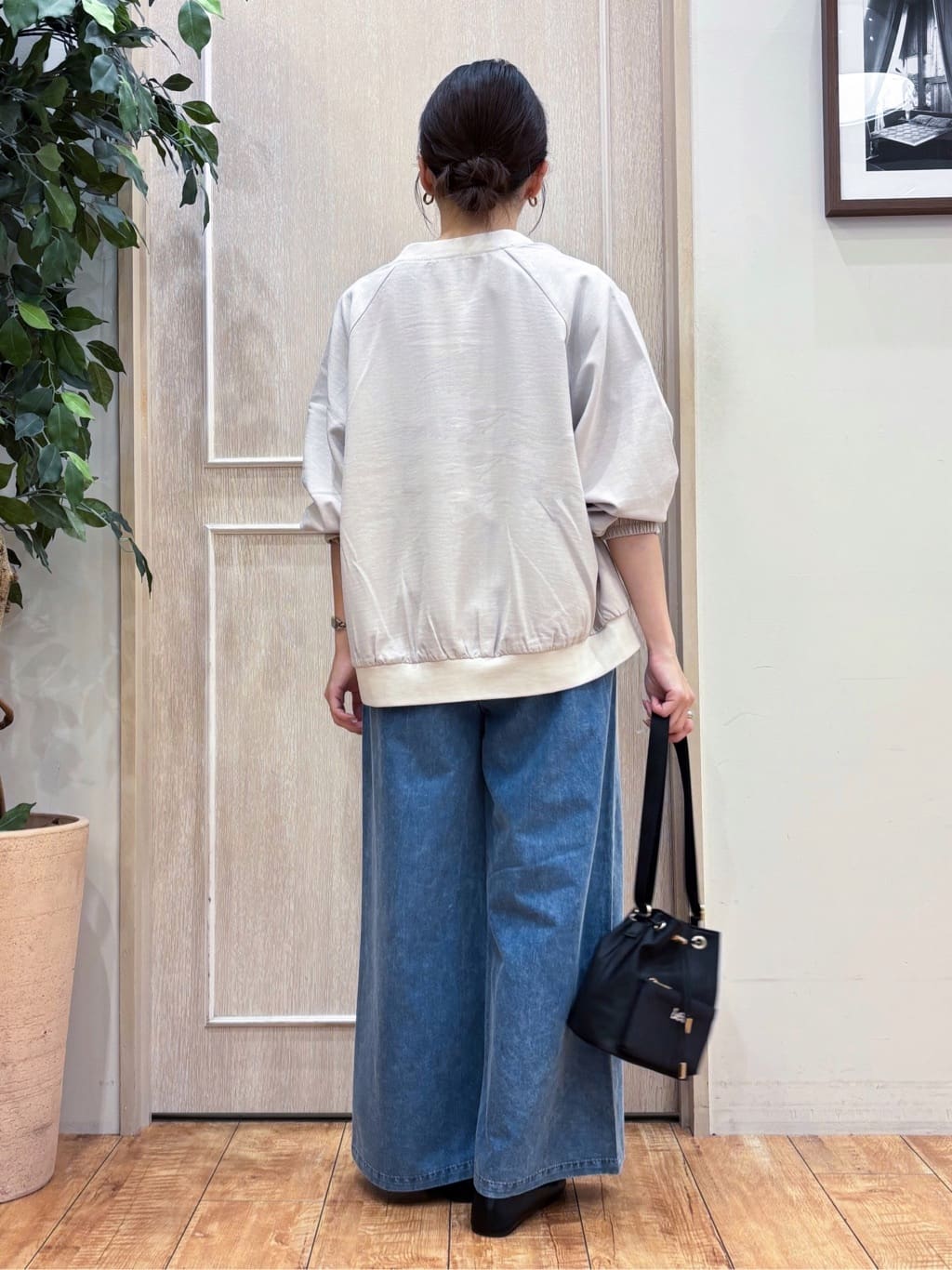 なみさんの「SHOO･LA･RUE｜【S-LL/ひんやり/UV】選べる6柄でそれぞれ欲しくなる プリントTシャツ」を使ったコーディネート