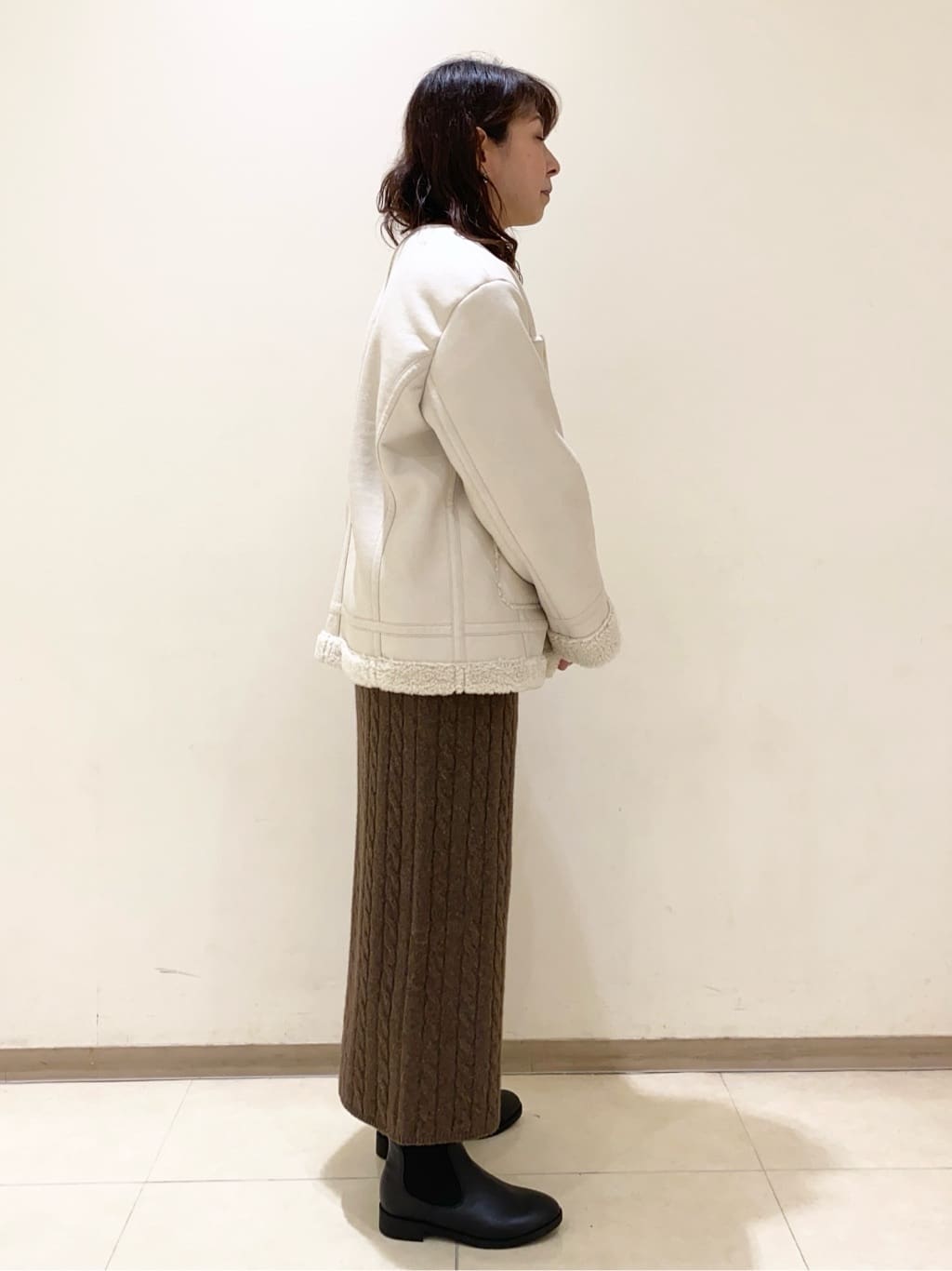 COCOさんの「grove｜フェイクムートンボアジャケット」を使ったコーディネート