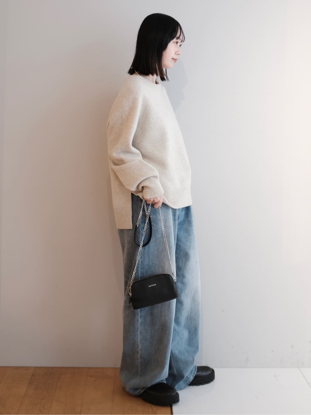 Kishimotoさんの「DRESSTERIOR｜◆Dhyana．（ディアナドット） バックファスナー チェルシーブーツ」を使ったコーディネート