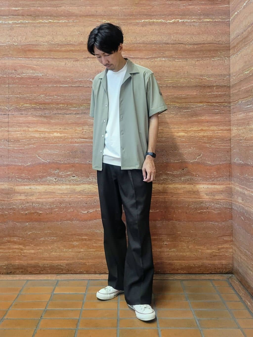 piroyaさんの「TAKEO KIKUCHI｜【COOL CITY WEAR】エアートール オープンカラーシャツ /接触冷感・通気性」を使ったコーディネート