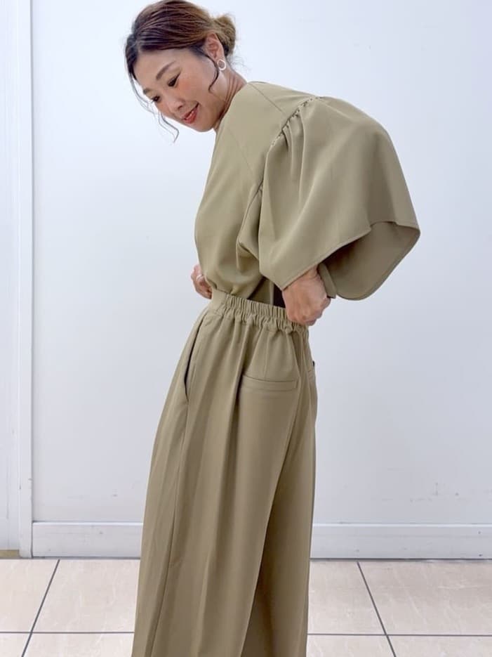 Osawaさんの「Dessin｜【セットアップ可・洗える】ダブルタックワイドパンツ」を使ったコーディネート
