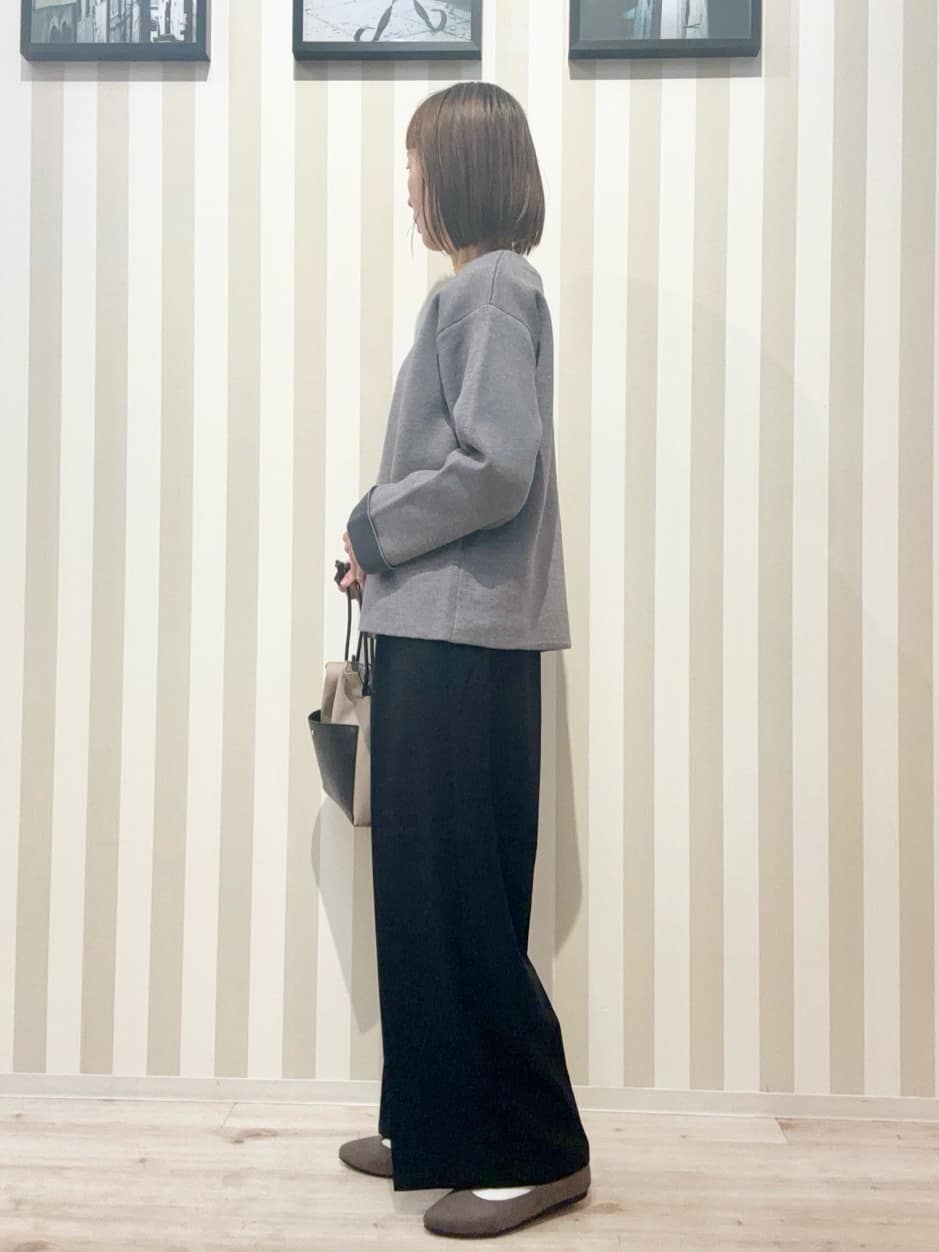 まつこさんの「SHOO･LA･RUE｜【絶妙なゆるピタ/洗濯機可】ちくちくしにくい リブハイネックやわらかニット」を使ったコーディネート