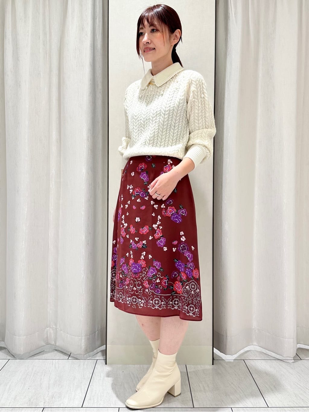 komiさんの「UNTITLED｜【COLLECTION LINE】衿付きパール調ニット」を使ったコーディネート
