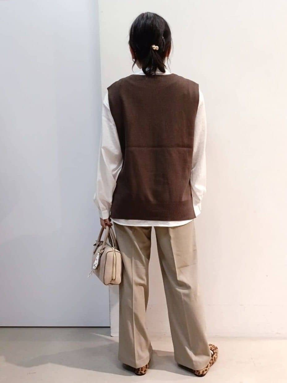 あんさんの「THE SHOP TK｜【春まで着られる】ニットベスト＆ブラウスセット/洗濯機OK」を使ったコーディネート