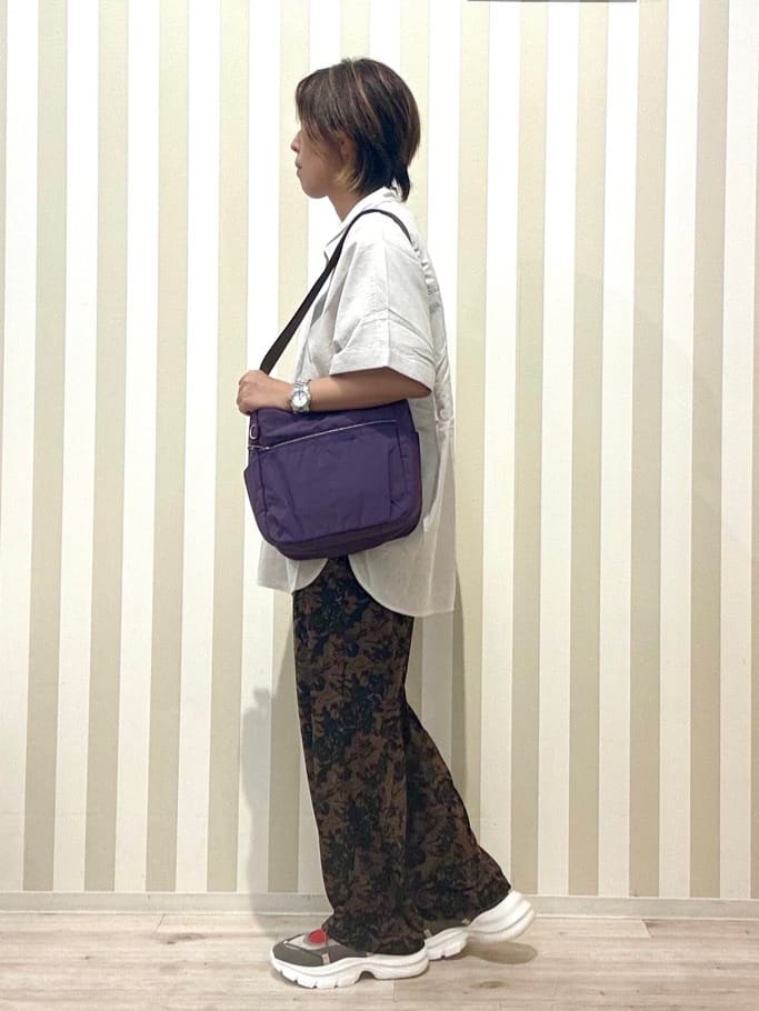 pieceさんの「SHOO･LA･RUE｜【S-LL/UV/接触冷感/抗菌防臭】体型を自然にカバー フレンチリネンブレンド襟付ドルマンシャツ」を使ったコーディネート