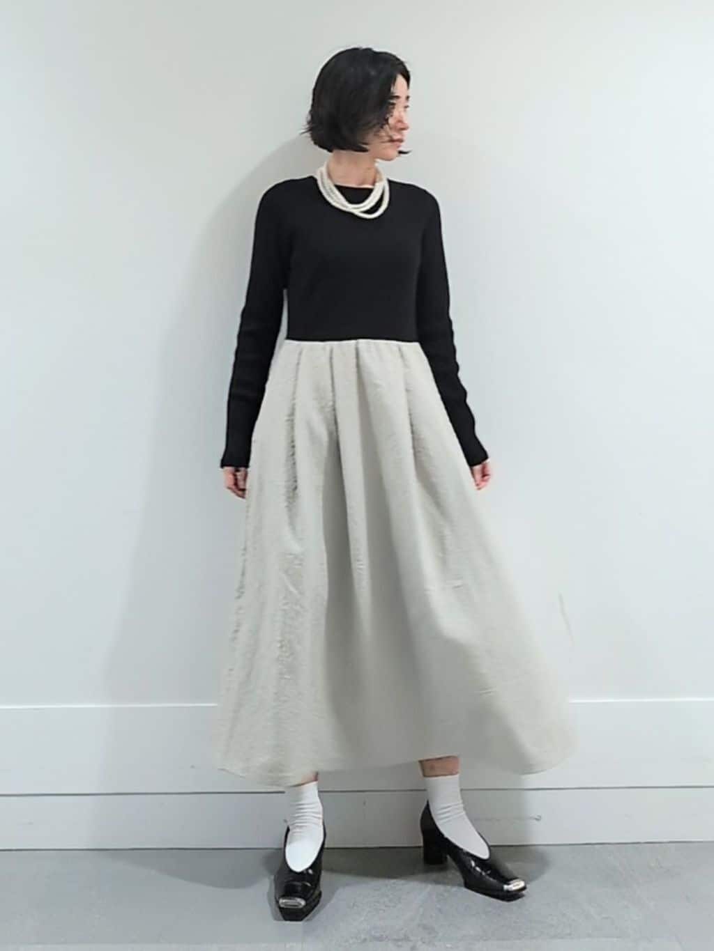ミズタさんの「UNTITLED｜【大人フェミニン/トレンド】ニット&times;ジャカード ドッキングワンピース」を使ったコーディネート