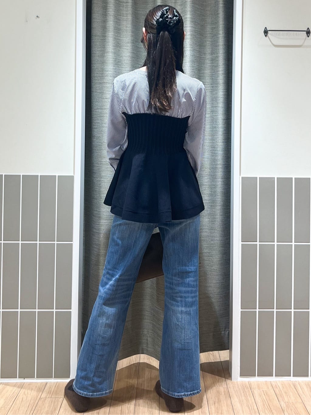 Kotoさんの「grove｜一枚でトレンド完成！体型カバーも叶うニットビスチェドッキングブラウス」を使ったコーディネート