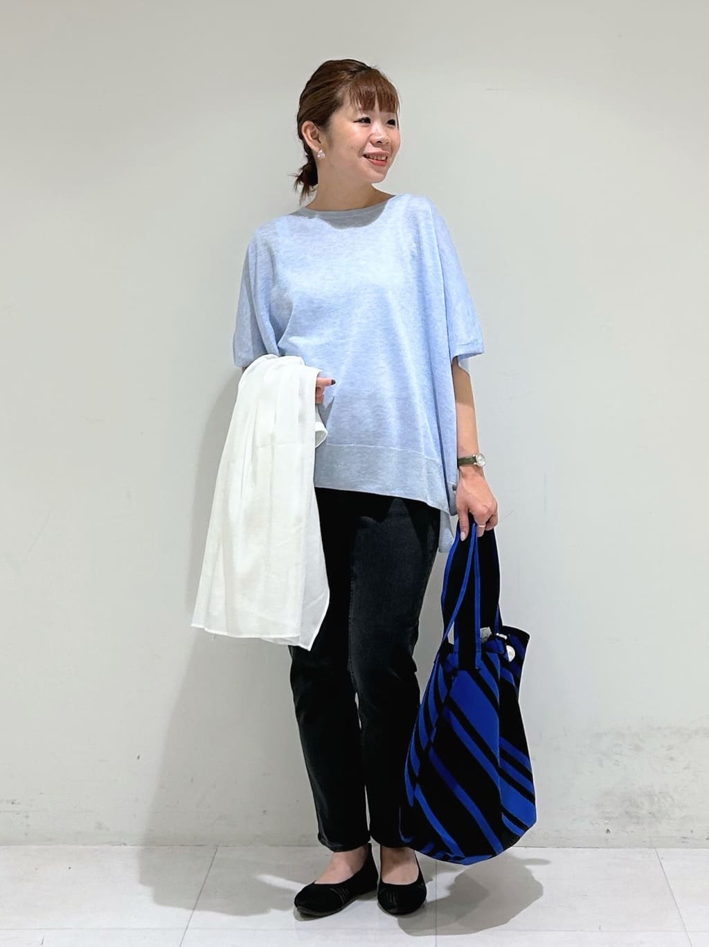 tsuyuさんの「INDIVI｜【体型カバー／清涼感】シアーオーバーシャツ」を使ったコーディネート