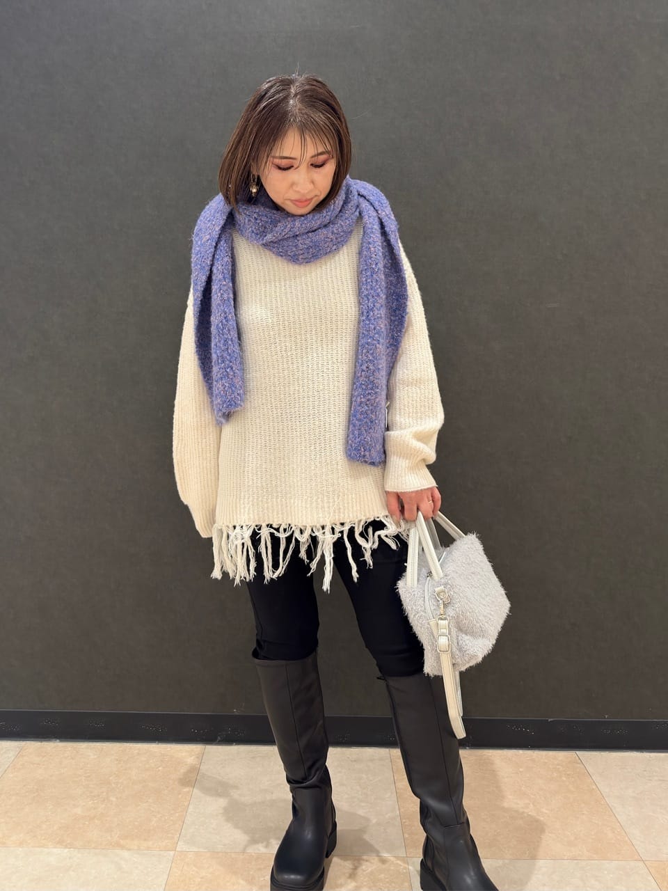 Megさんの「SHOO･LA･RUE｜【S-LL】1枚で決まる 裾フリンジニット」を使ったコーディネート