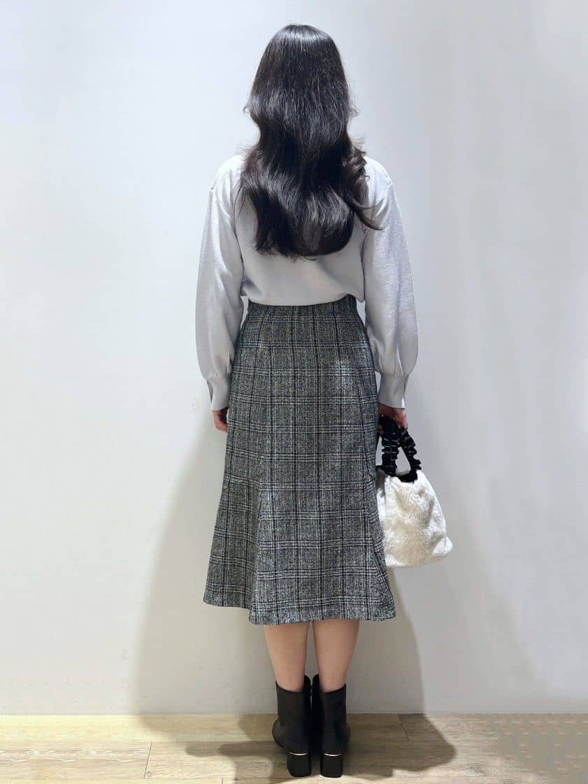 Mimさんの「index｜ラメガーター編みボートネックニット【洗濯機OK】《8col／XS～LL》」を使ったコーディネート