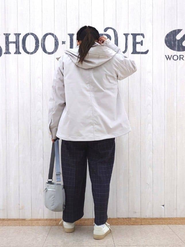 とろろさんの「SHOO･LA･RUE｜グラフィックアソート裏毛スウェット」を使ったコーディネート