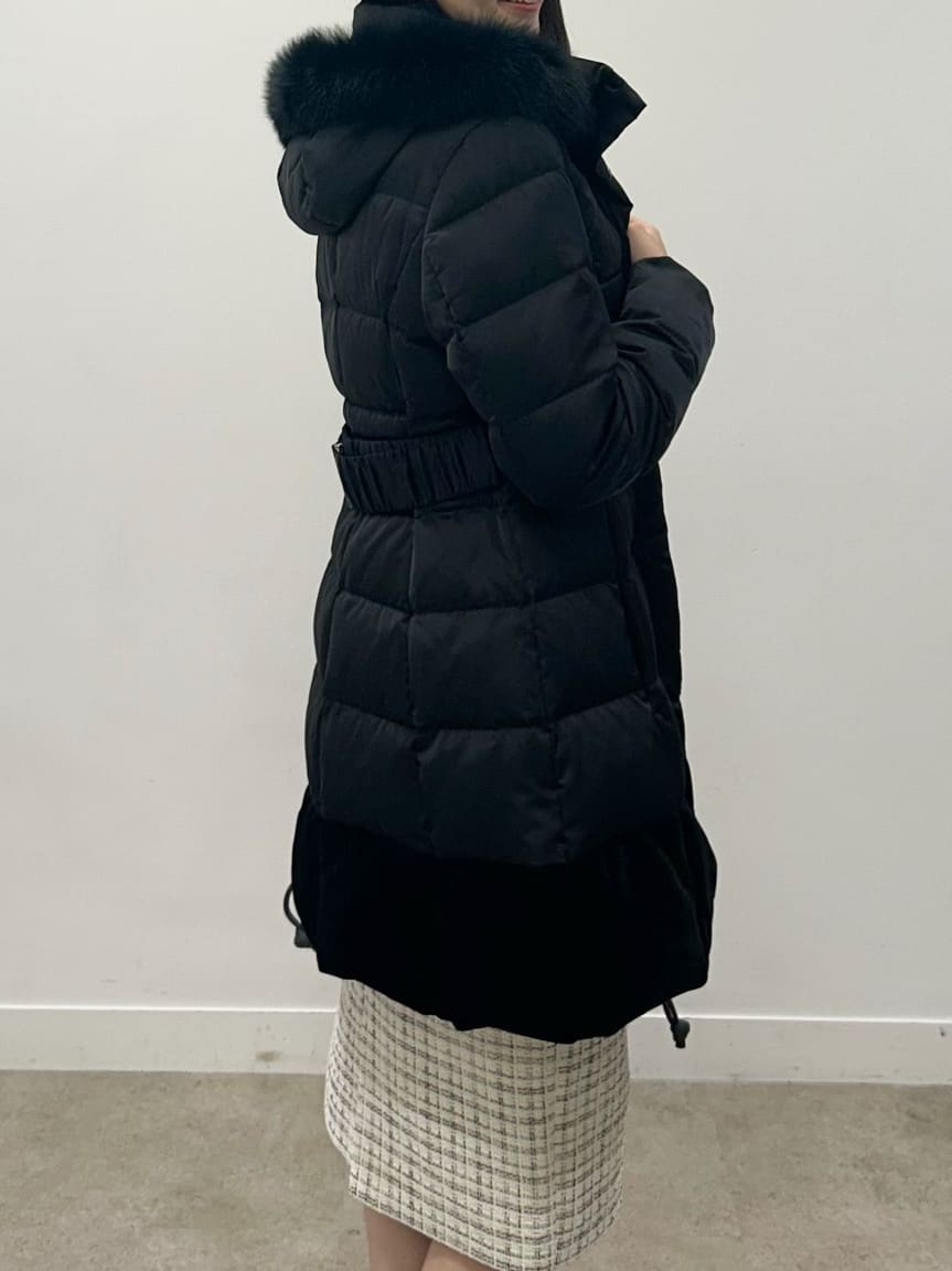 hayaseさんの「COUP DE CHANCE｜【ミディ丈】ベルト付ダウンコート」を使ったコーディネート