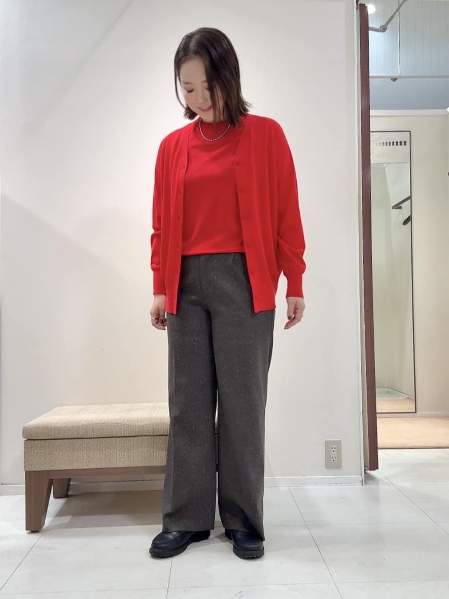 YUIさんの「UNTITLED｜【アンサンブル可/洗える/Vネック】ウールシルクカーディガン」を使ったコーディネート