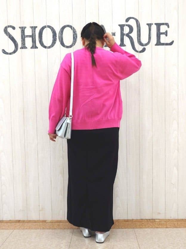 とろろさんの「SHOO･LA･RUE｜【洗える/S-LL/アンサンブル可】大人フェミニン さらっとタッチのニットカーディガン」を使ったコーディネート