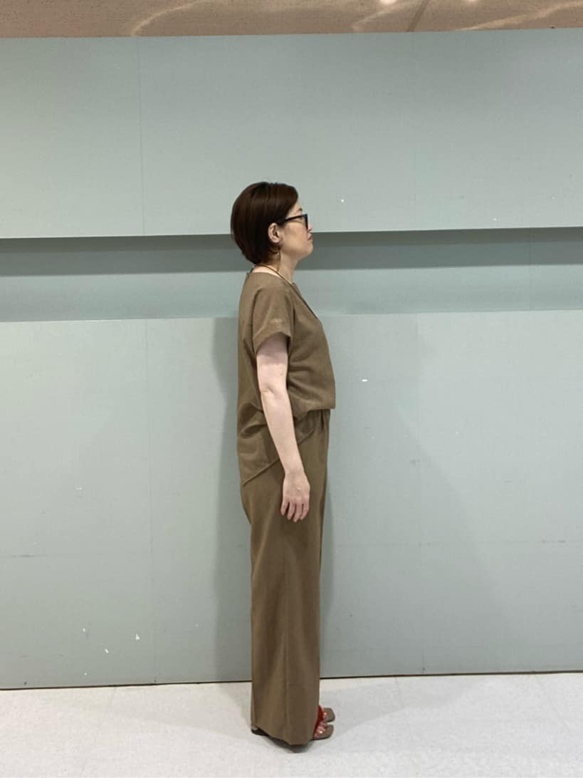 yukaさんの「UNTITLED｜【セットアップ可/はっ水/通勤】リラククール 半袖ブラウス」を使ったコーディネート